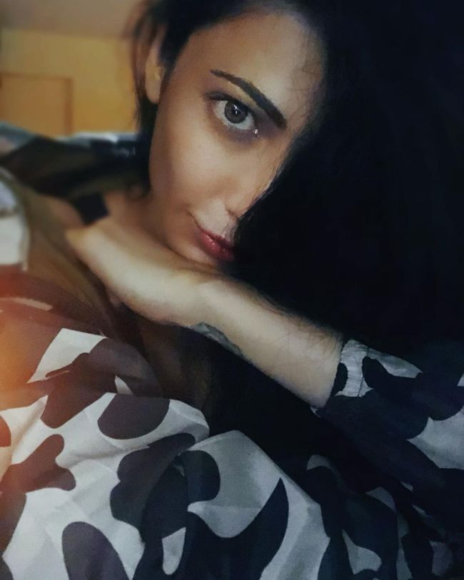 Shruti Haasan Instagram Poses